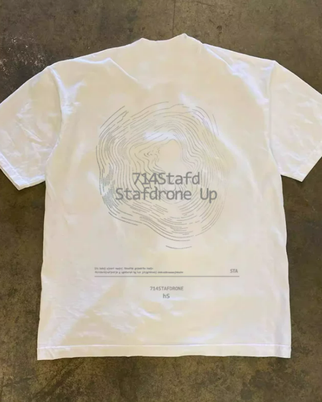 半袖バックプリントTシャツ（トポグラフィー）E01138